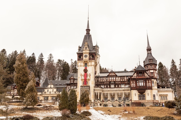 Castello di Peles a Sinaia, Romania. Castello medioevale