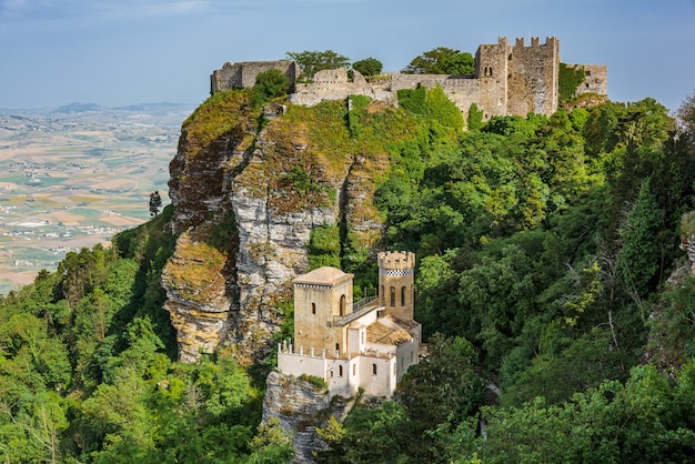 Castello di Venere e Torretta Pepoli a Erice