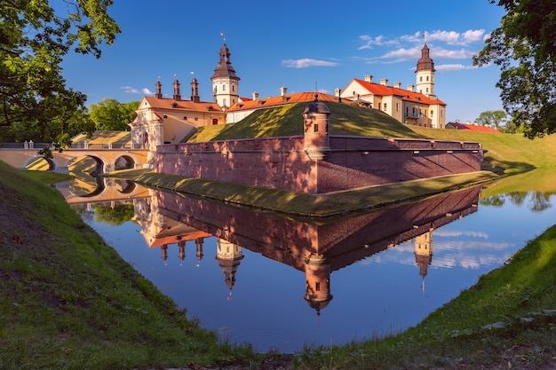 Castello medievale nella città bielorussa di Nesvizh, Bielorussia.