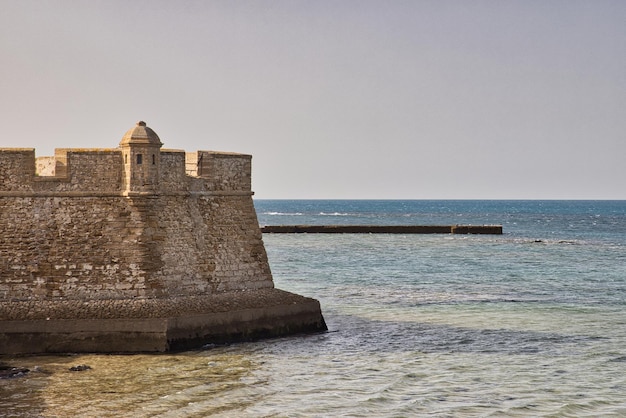 Castello sul mare a Cadice