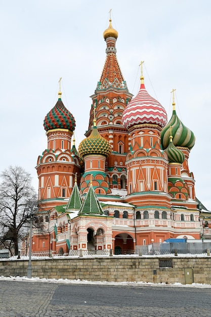 Cattedrale dei Basili sulla Piazza Rossa a Mosca Bella cattedrale della vecchia architettura 11022022 Mosca Russia