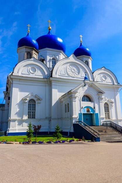 Cattedrale dell'icona di Nostra Signora di Bogolyubovo nel convento di Bogolyubovo nell'oblast di Vladimir in Russia