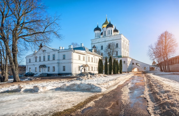 Cattedrale della Trinità nel Cremlino di Pskov