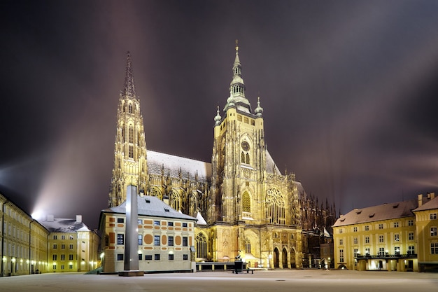 Cattedrale di San Vito di notte a Praga