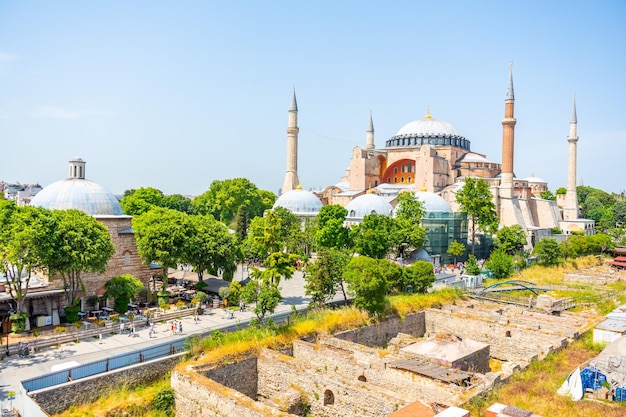 Cattedrale di Santa Sofia e vicino al territorio del parco nella città vecchia di Istanbul, in Turchia