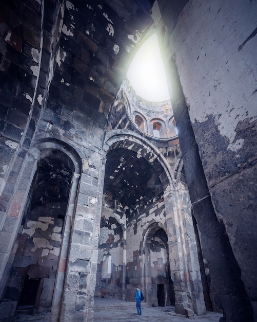 Cattedrale di Talin nella provincia di Aragatsotn, Armenia.