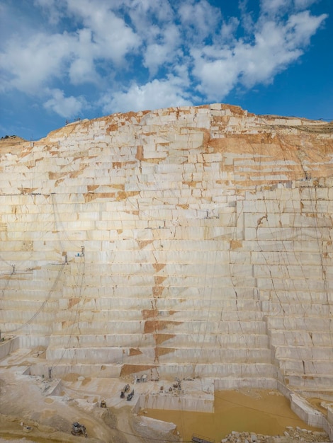 Cava di marmo bianco una delle più grandi in Spagna Pinoso Alicante Spagna