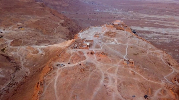 cavalcavia del deserto sul Mar Morto in Israele