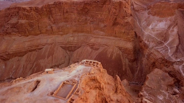 cavalcavia del deserto sul Mar Morto in Israele