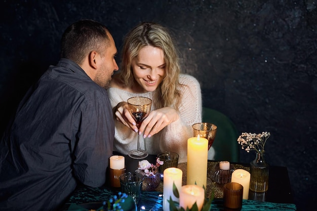 Cena romantica a lume di candela Whisper al ristorante a lume di candela