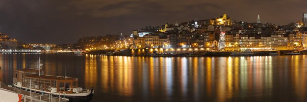 Centro storico di Porto di notte Portogallo