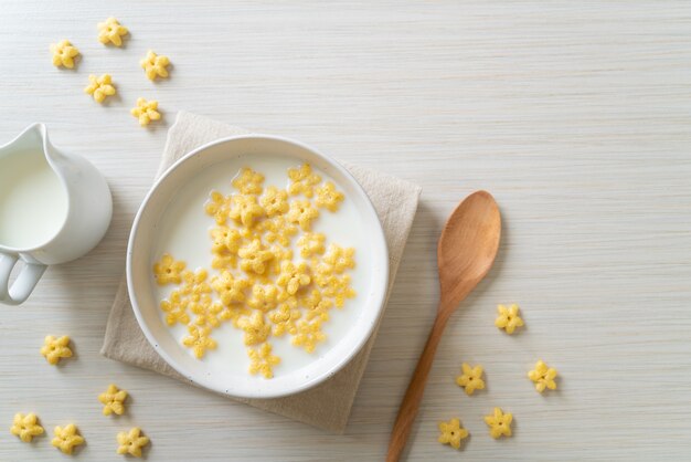 cereali integrali con latte fresco per colazione