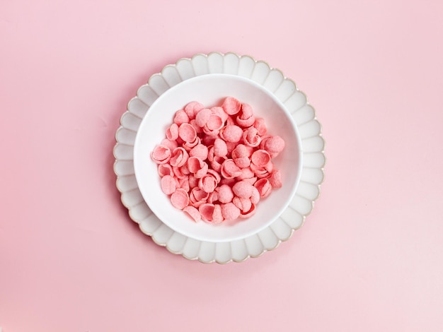 Cereali rosa al gusto di fragola