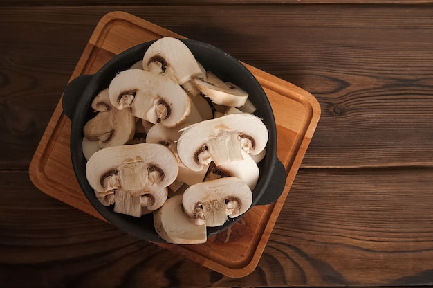 Champignon tritati in ghisa