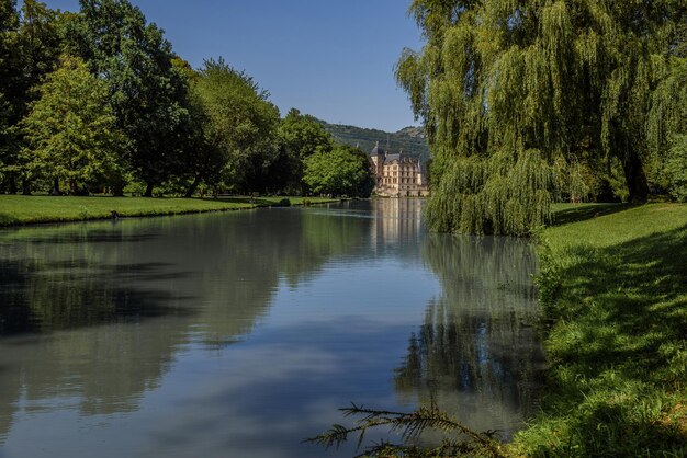 Chateau de Vizille e Castle Park con il lago