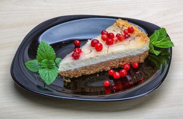 Cheesecake ai frutti di bosco e menta