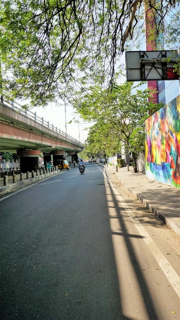 ChennaiTamilnaduIndia29 dicembre 2022 Splendida vista della strada cittadina di Chennai con cavalcavia