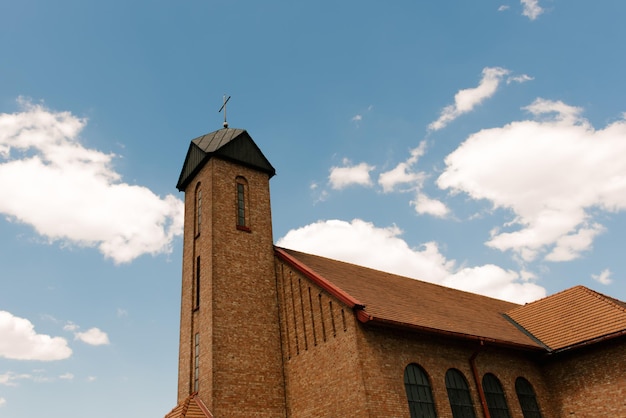 Chiesa cattolica in mattoni Berezovka Bielorussia