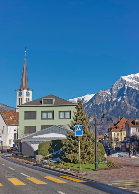 Chiesa cattolica nel centro storico di Bad Ragaz. Bad Ragaz è una città nel canton San Gallo in Svizzera. Si trova sulle Alpi Grigionesi. Il villaggio termale e ricreativo si trova alla fine della valle di Tamina