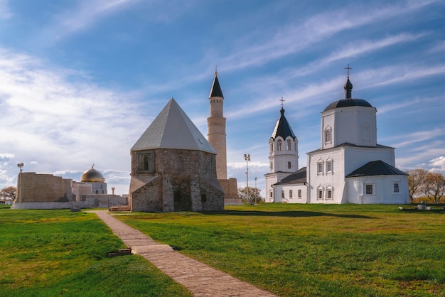 Chiesa dell'Assunzione e Moschea Cattedrale Bolgar Repubblica del Tatarstan Russia