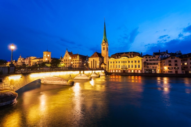 Chiesa di Fraumunster a Zurigo Svizzera