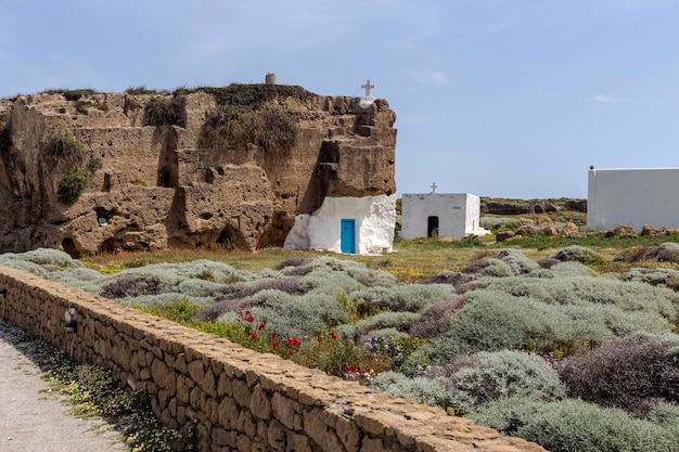 Chiesa di San Nicola nella roccia sull'isola di Skyros in Grecia