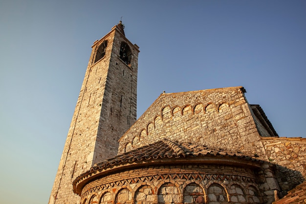 Chiesa di San Severo a Bardolino in Italia 3