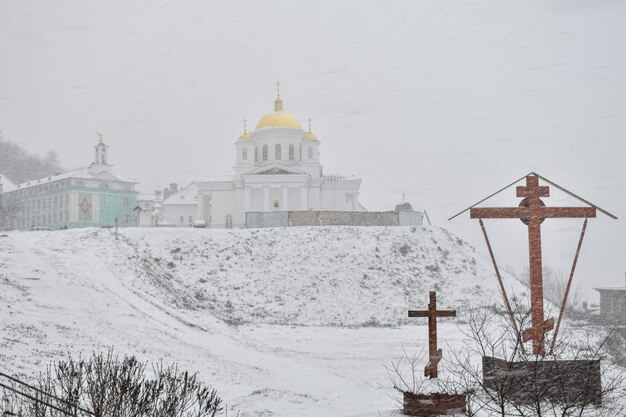 Chiesa ortodossa nella neve. Nizhny Novgorod