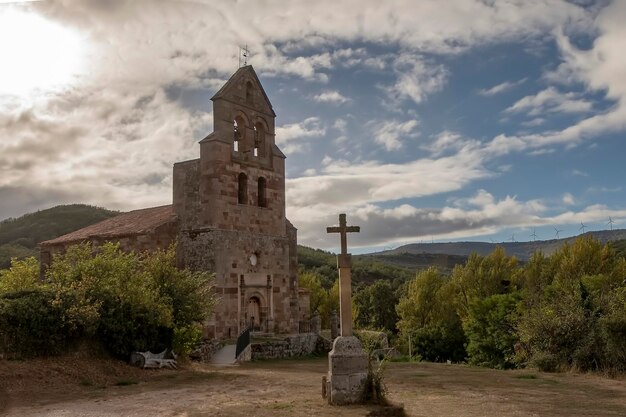 Chiesa romanica di san juan bautista a villanueva de la nia