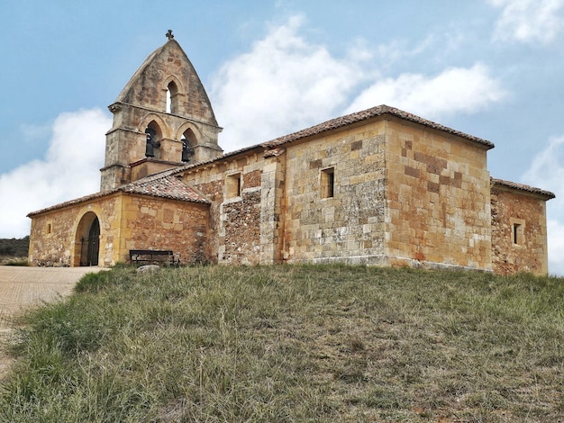 Chiesa romanica di San Pedro de Ojeda o Moarves nella provincia di Palencia