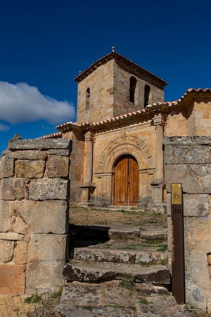 Chiesa romanica di santiago apostol a cezura a palencia