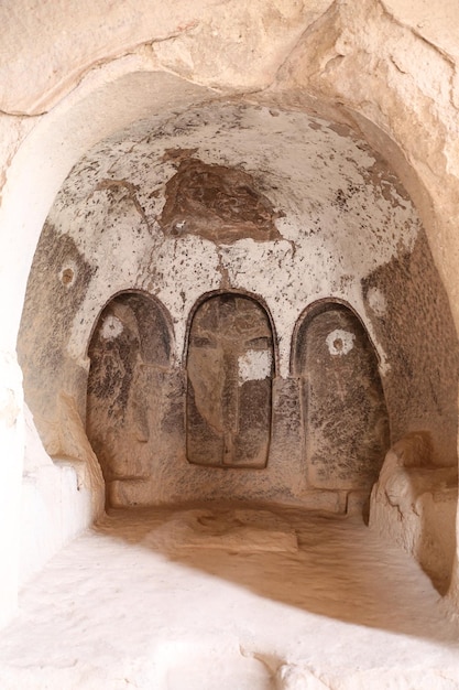 Chiesa rupestre nella valle di Zelve Cappadocia