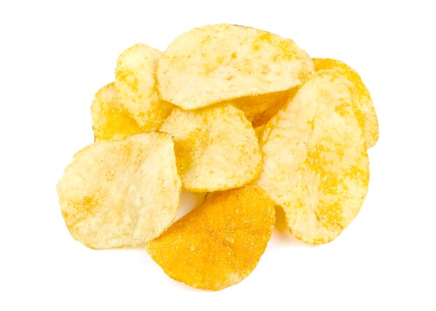 Chip isolati Gruppo di patatine isolate su sfondo bianco