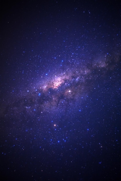 Chiuda in su della galassia della Via Lattea con le stelle e la polvere spaziale nell&#39;universo