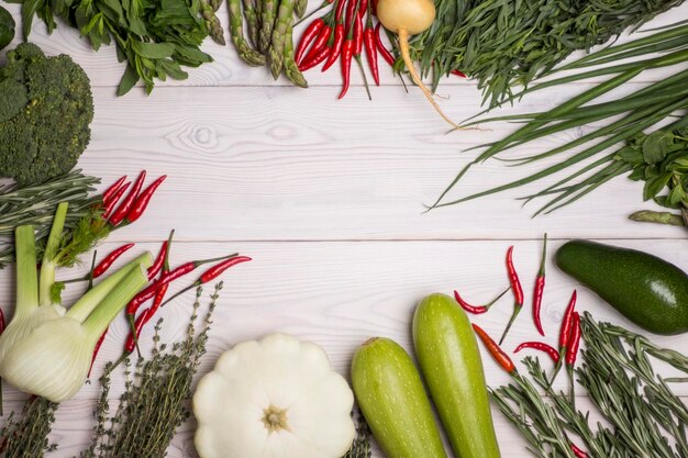 Chiuda in su delle verdure che fanno un cerchio