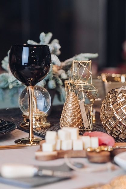 Chiuda sulla foto della cena festiva a casa