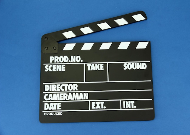 Ciak per la produzione di film su sfondo colorato