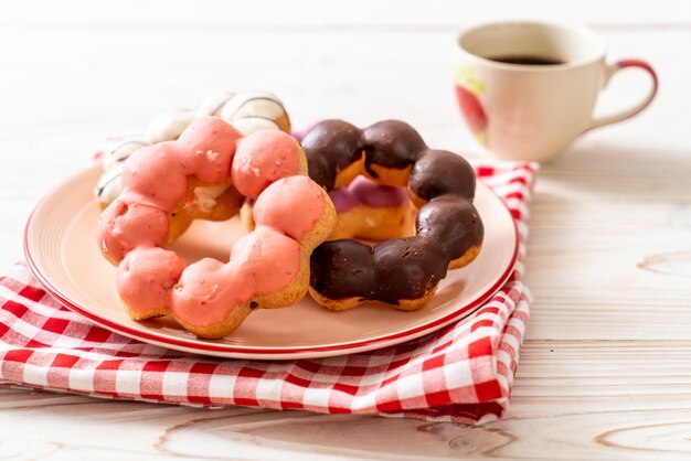 ciambella con caffè nero