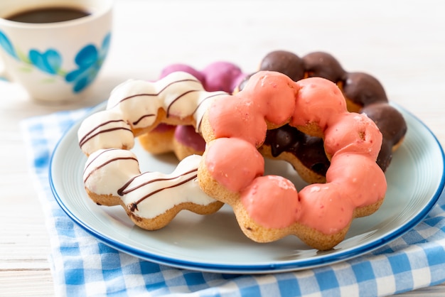 ciambella con caffè nero