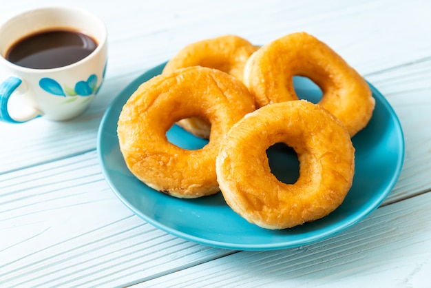 ciambella con caffè nero