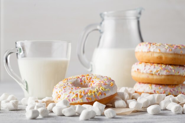 Ciambelle al latte per colazione