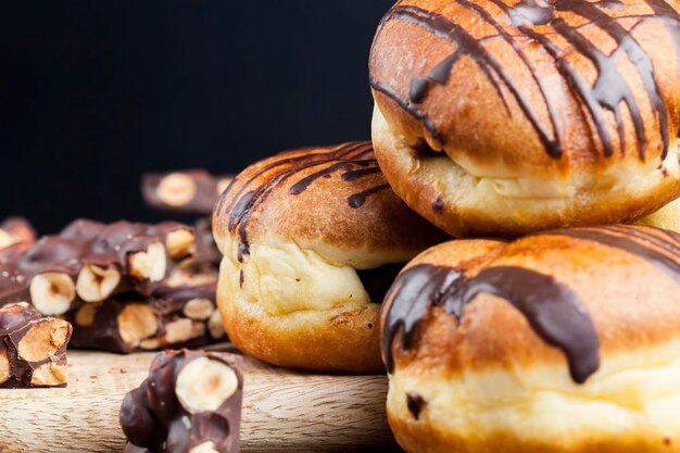 Ciambelle berlinesi con ripieno di cioccolato