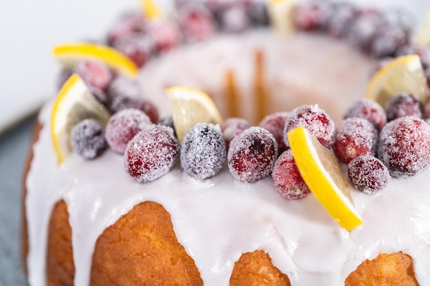 Ciambellone al limone e mirtilli rossi
