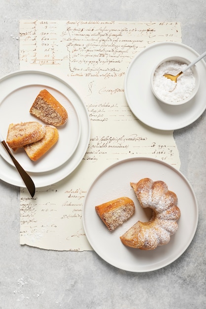 Ciambellone dolce fatto in casa con zucchero a velo