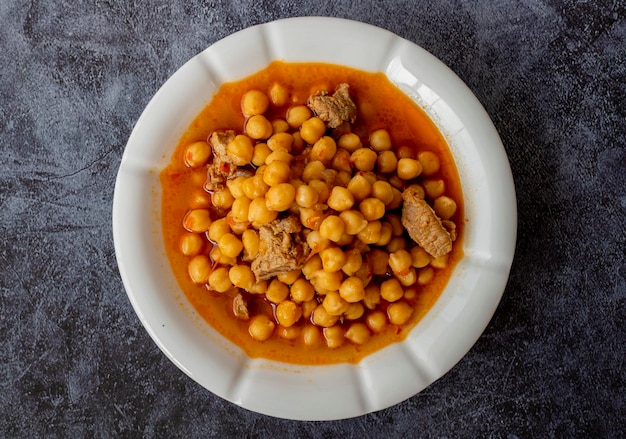 Cibi tradizionalmente deliziosi turchi Cibo turco Chickpeas con carne Nome turco Etli nohut