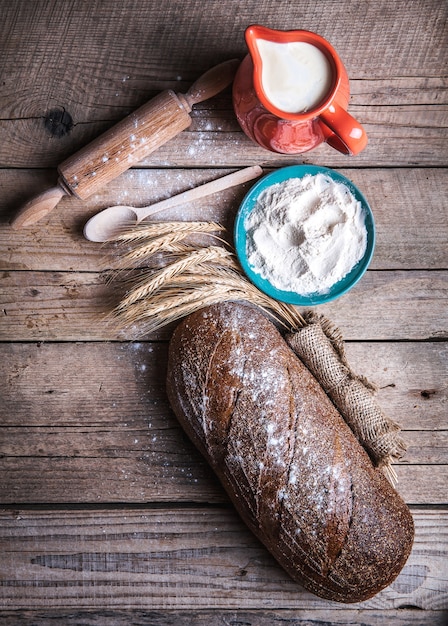 Cibo. bellissimo set per cuocere il pane