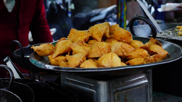 Cibo di strada indiano Samosa hd