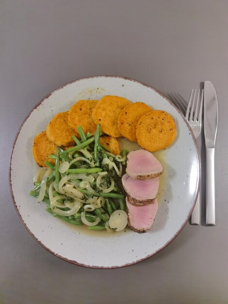 cibo semplice e delizioso fatto in casa