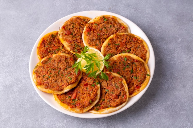 Cibo turco Findik Lahmacun - Mini pizza