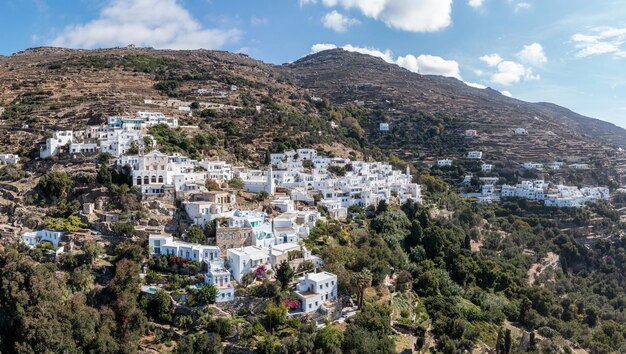 Cicladi Grecia Tinos isola greca villaggio di Kardiani vista aerea